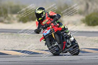 media/Jan-15-2026-Racers Edge (Thu) [[dfebeb70ab]]/3-B Group/Session 4 (Turn 5)/